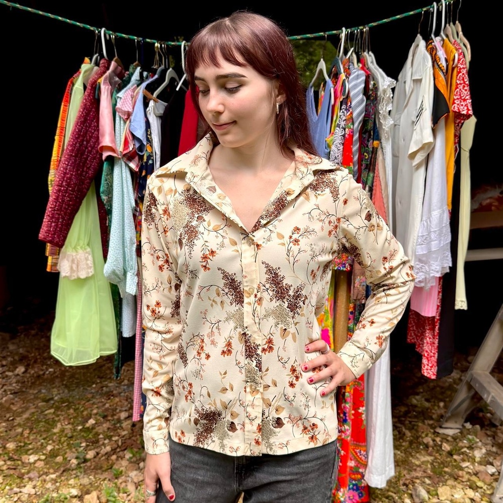 70s poly knit long sleeve button up w/ dagger collar & autumn floral colorway
